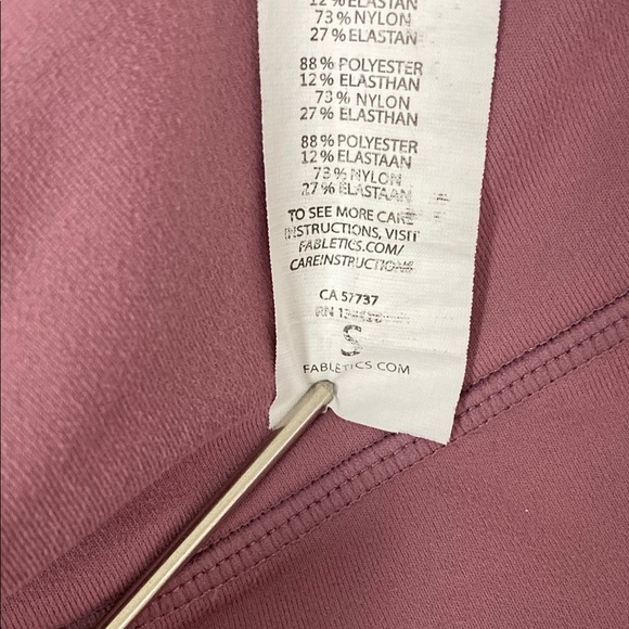 Fabletics Cropped Leggings Mauve - Picture 11 of 11